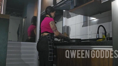 FETISH | Farting In The Kitchen